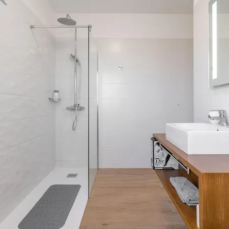 Luxury Near Playa Vistas شقة