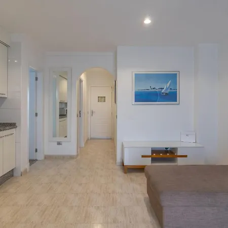 Luxury Near Playa Vistas شقة *