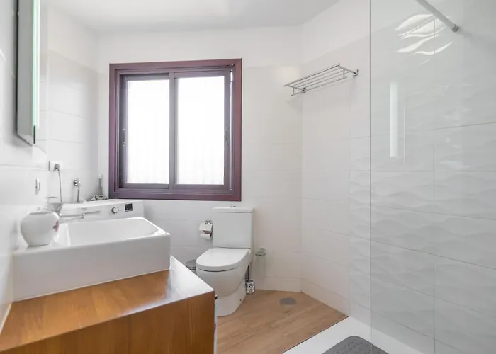 Апартаменти Luxury Near Playa Vistas