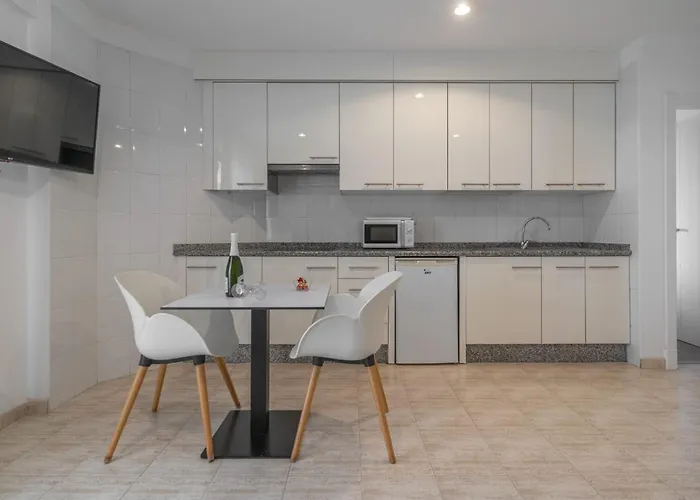 Апартаменти Luxury Near Playa Vistas *